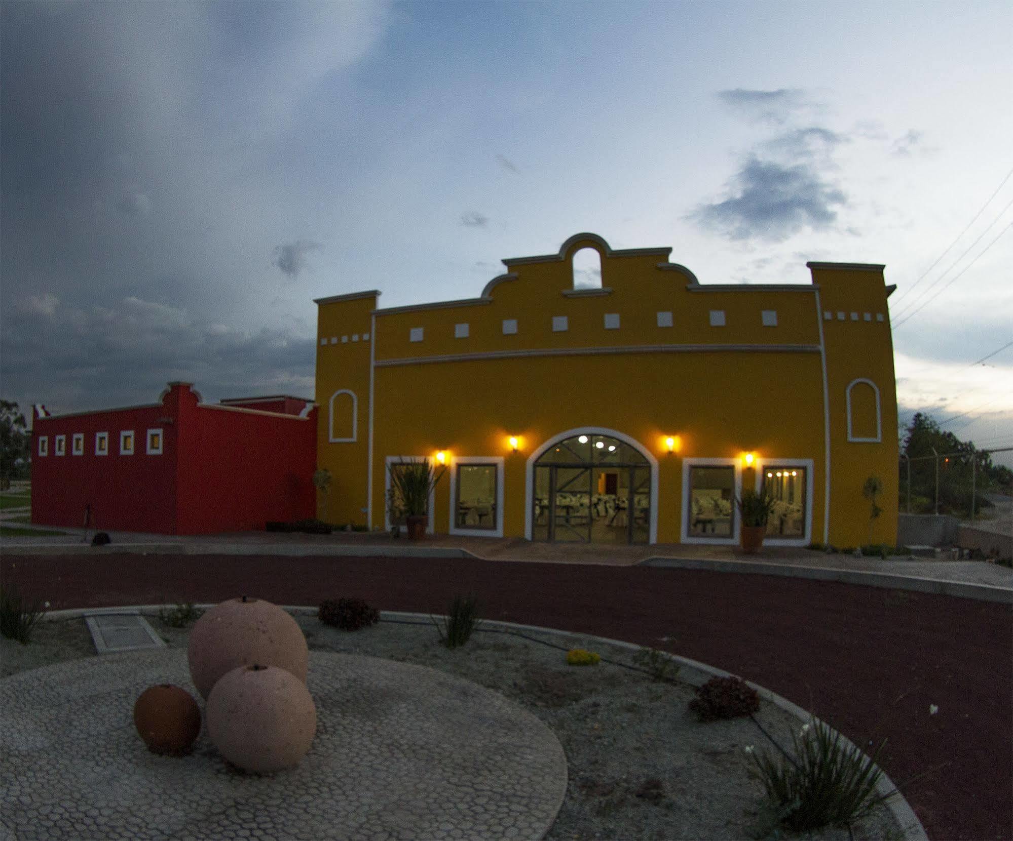 Teoticamp Hotel San Juan Teotihuacán Exterior foto